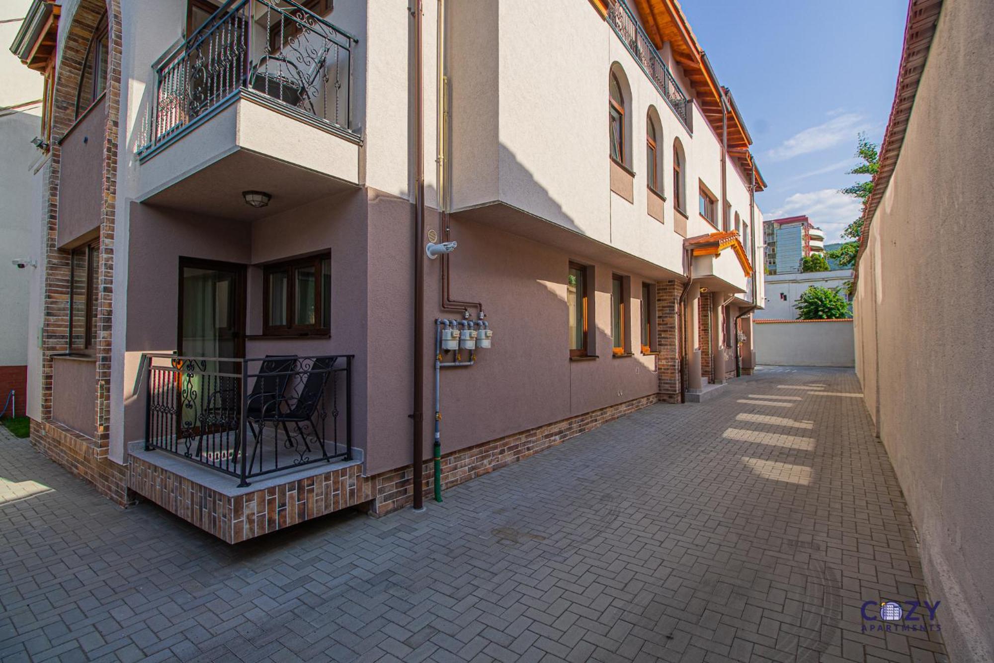 Cozy Brand New Boutique Aparthotel Braşov Esterno foto