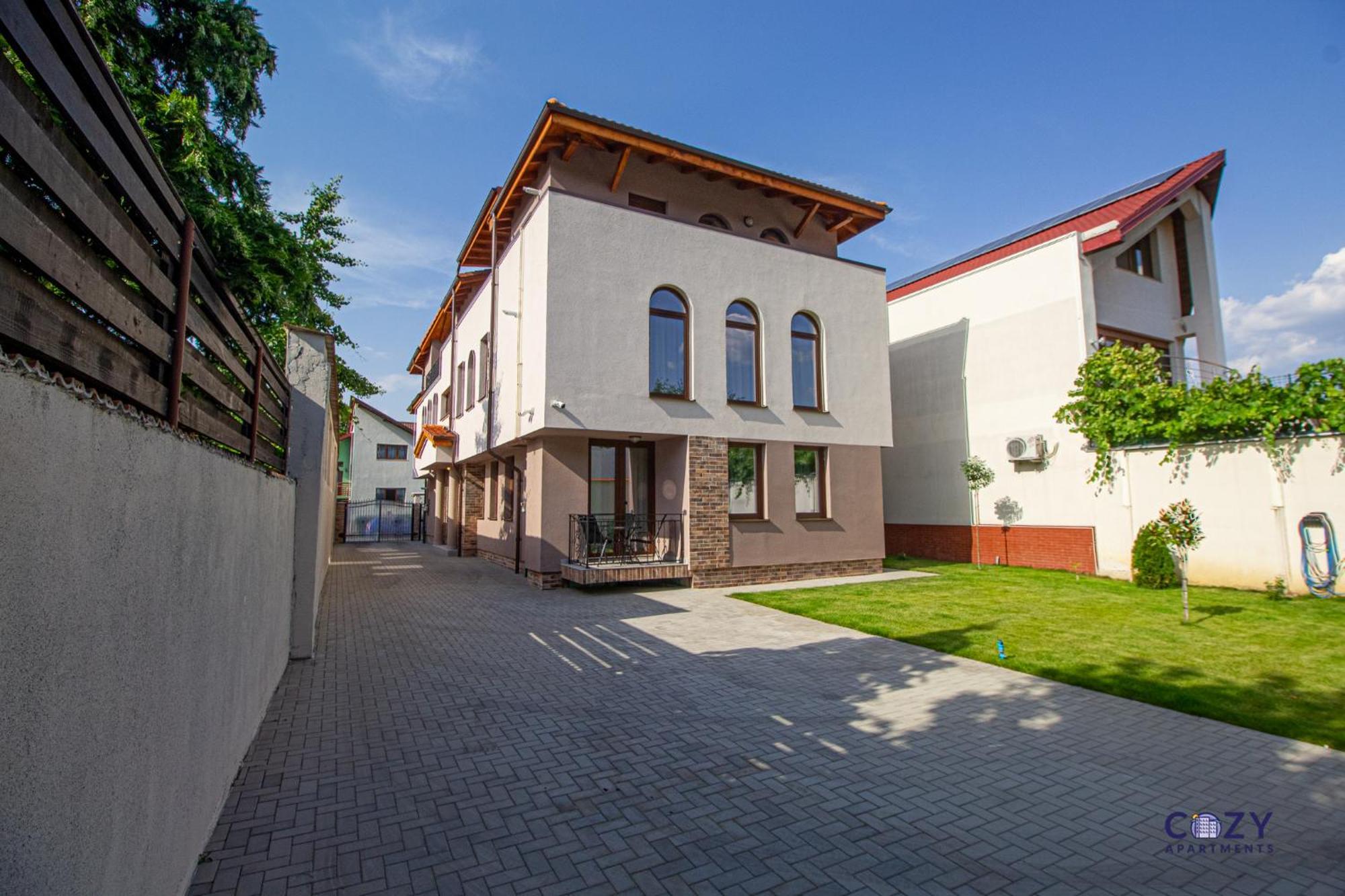Cozy Brand New Boutique Aparthotel Braşov Esterno foto
