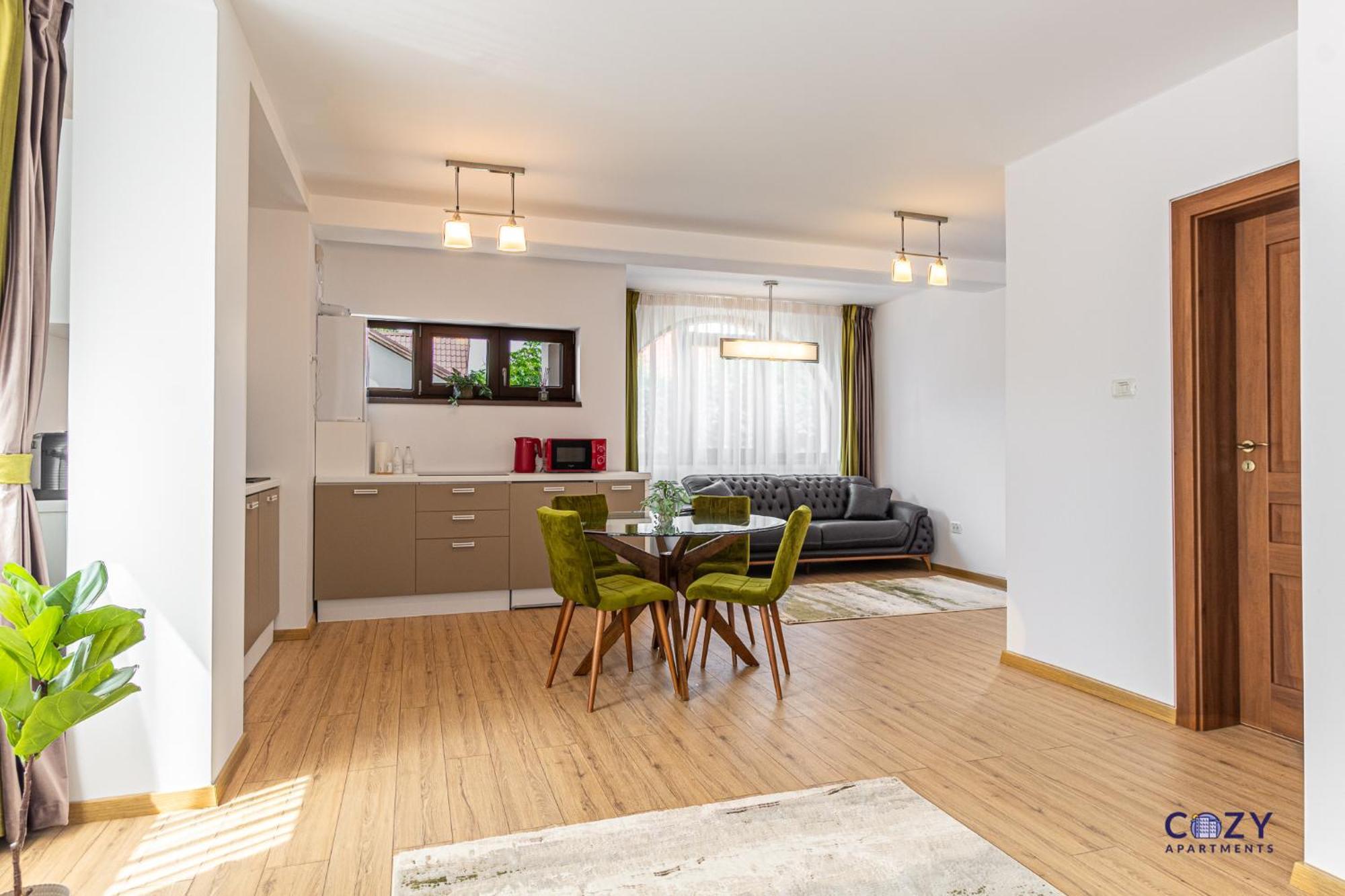 Cozy Brand New Boutique Aparthotel Braşov Esterno foto