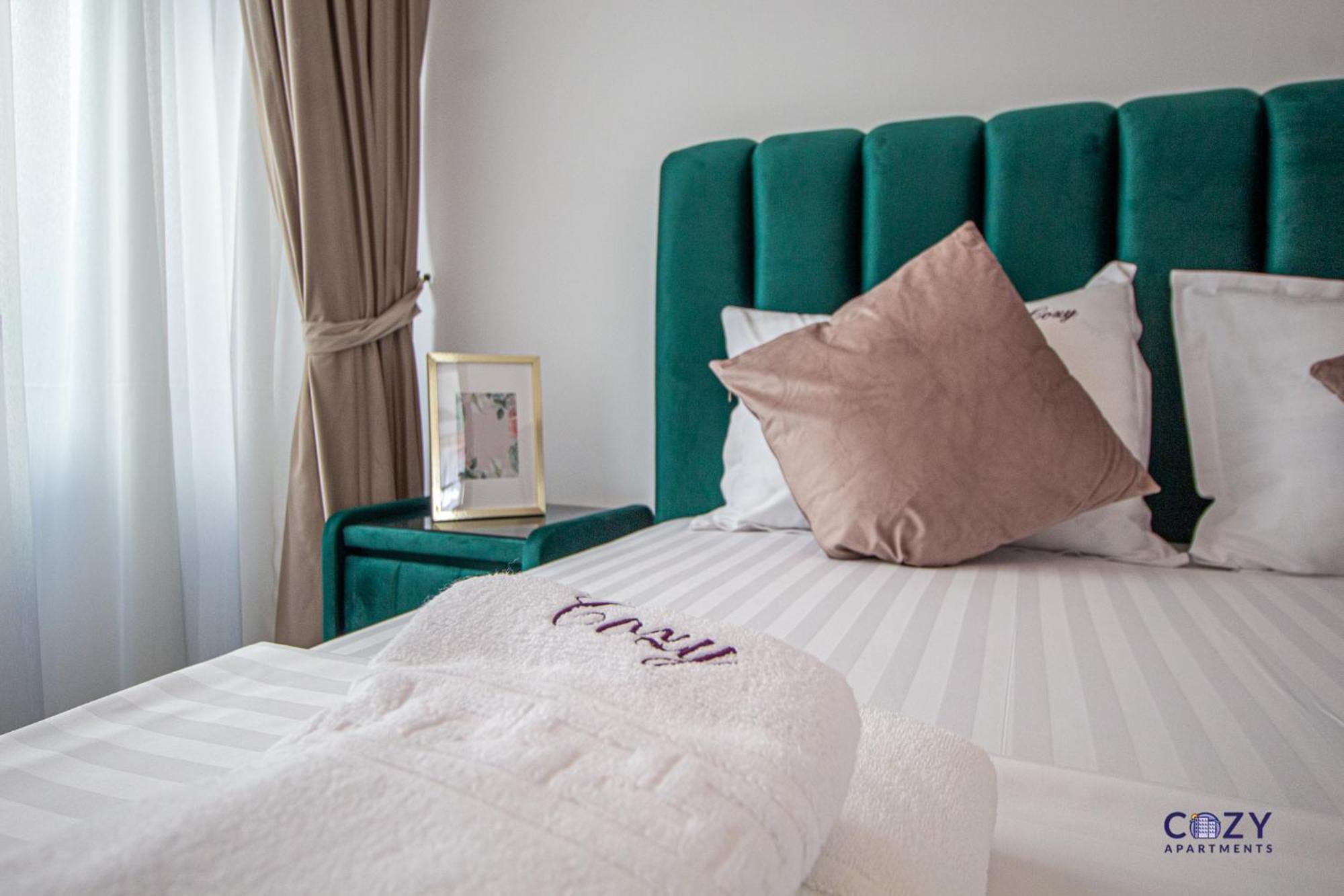 Cozy Brand New Boutique Aparthotel Braşov Esterno foto