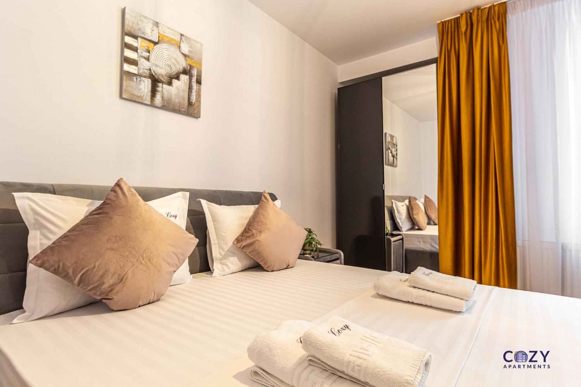 Cozy Brand New Boutique Aparthotel Braşov Esterno foto