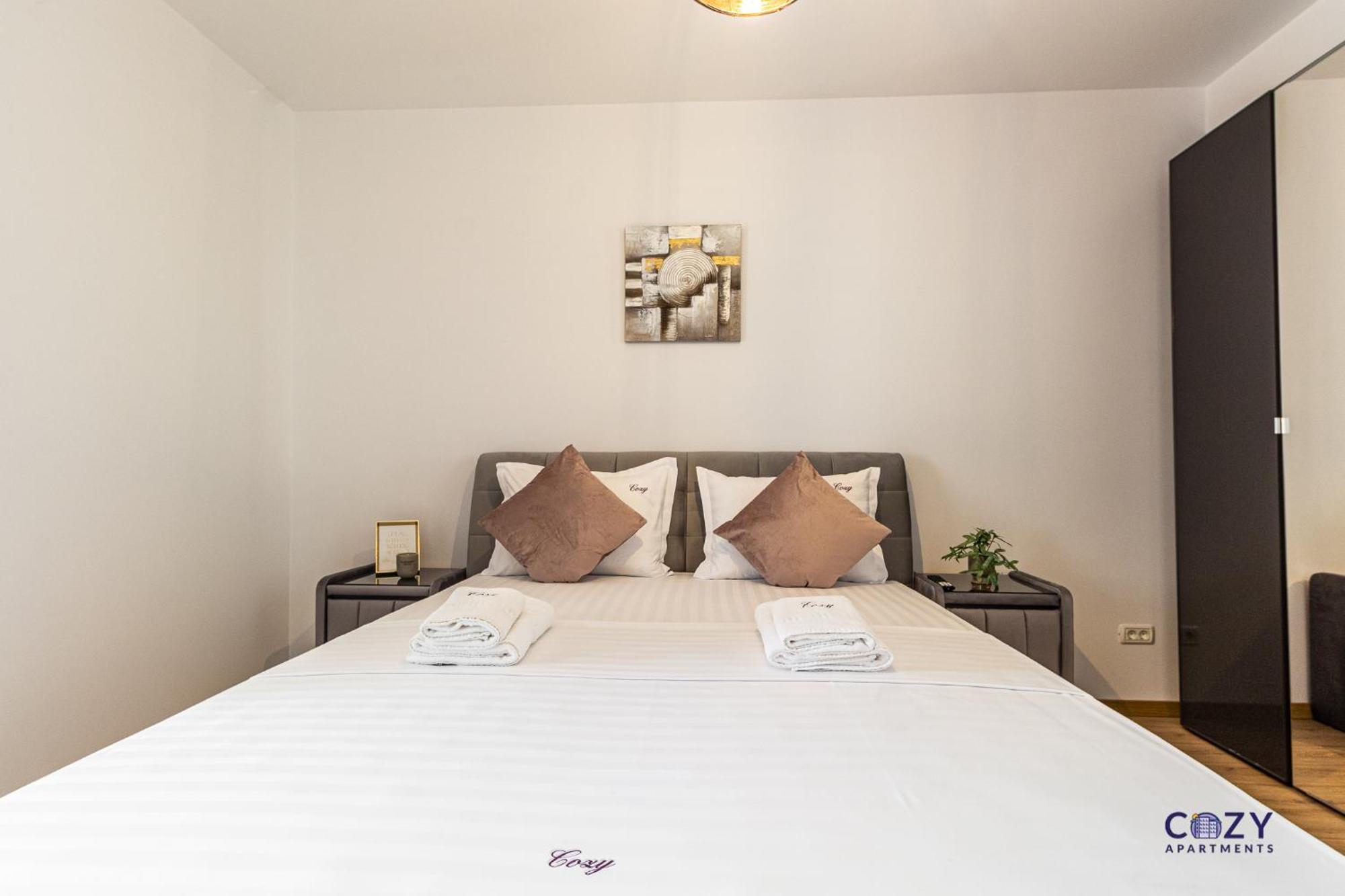 Cozy Brand New Boutique Aparthotel Braşov Esterno foto